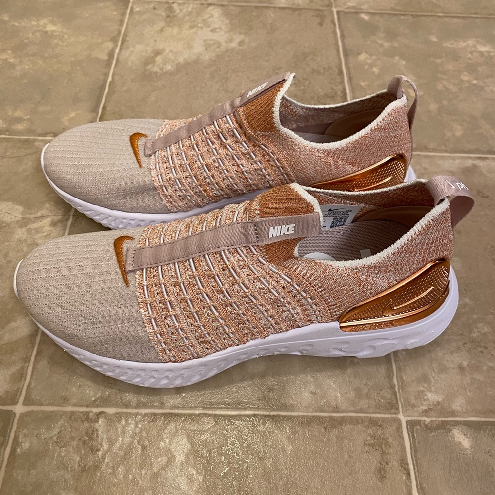 Women’s Nike React Phantom Flyknit